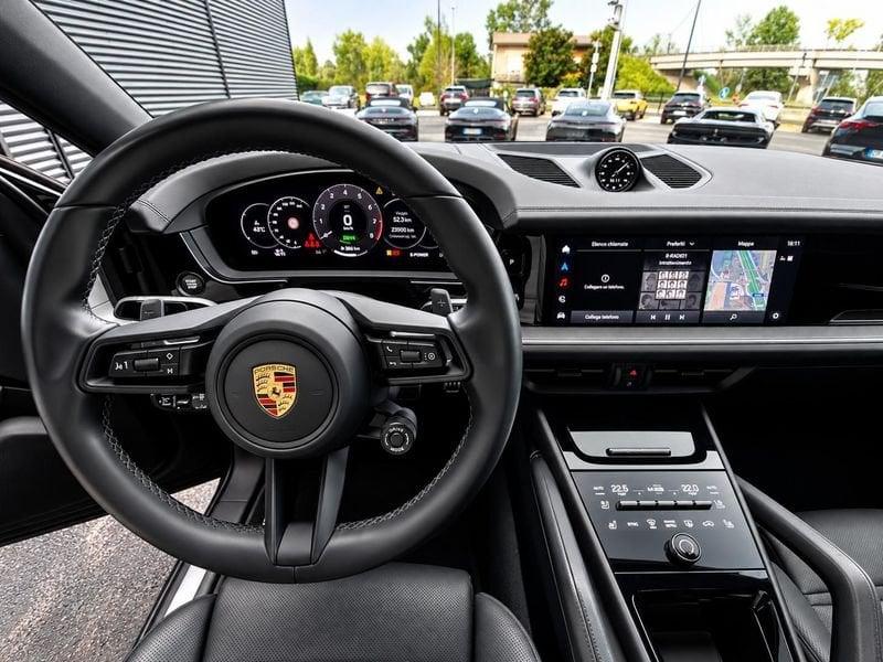 Porsche Cayenne Coupè Coupè 3.0 V6 e-hybrid 5p.ti tiptronic 470 CV