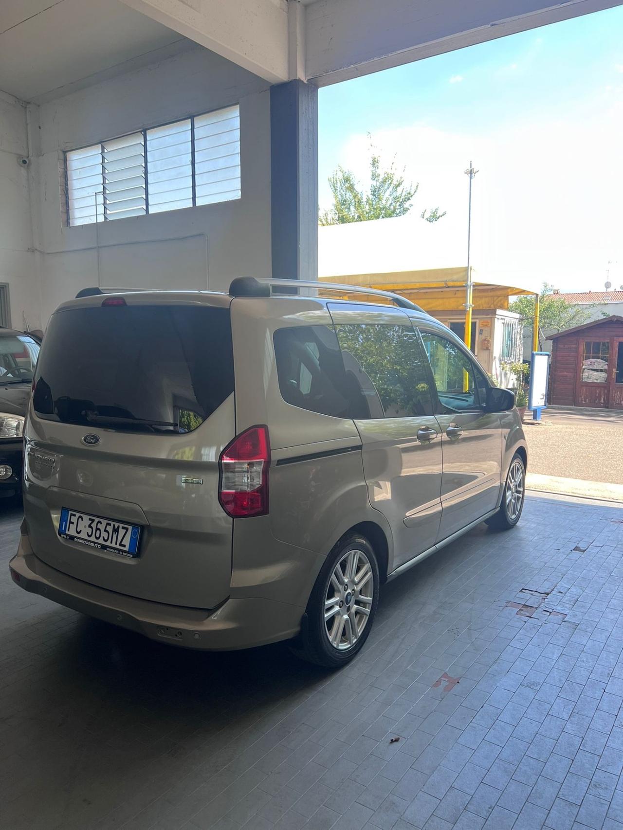Ford Tourneo Courier Tourneo Courier 1.0 EcoBoost 100 CV Titanium