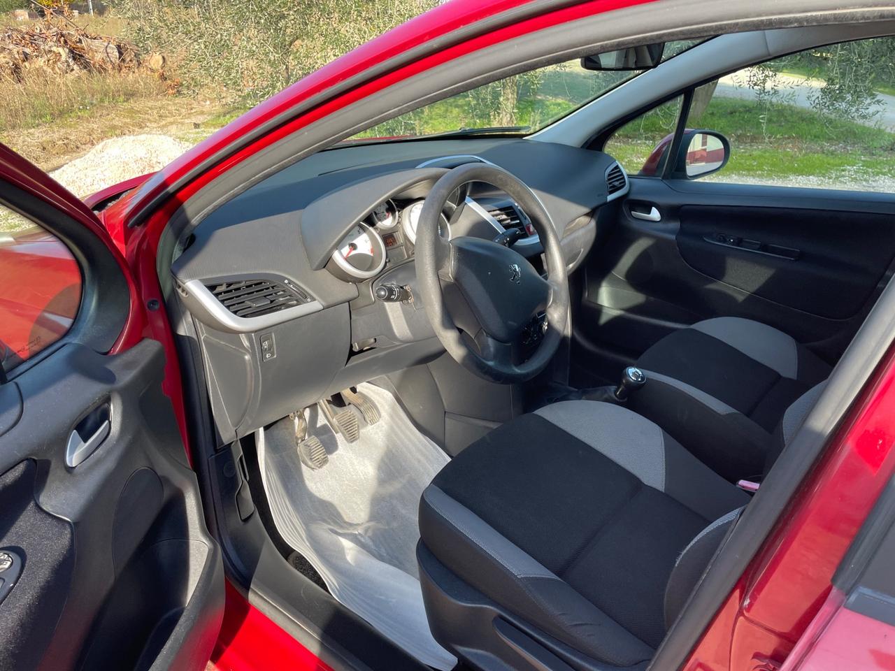 Peugeot 207 1.4 8V 75CV 5p. Energie Sport