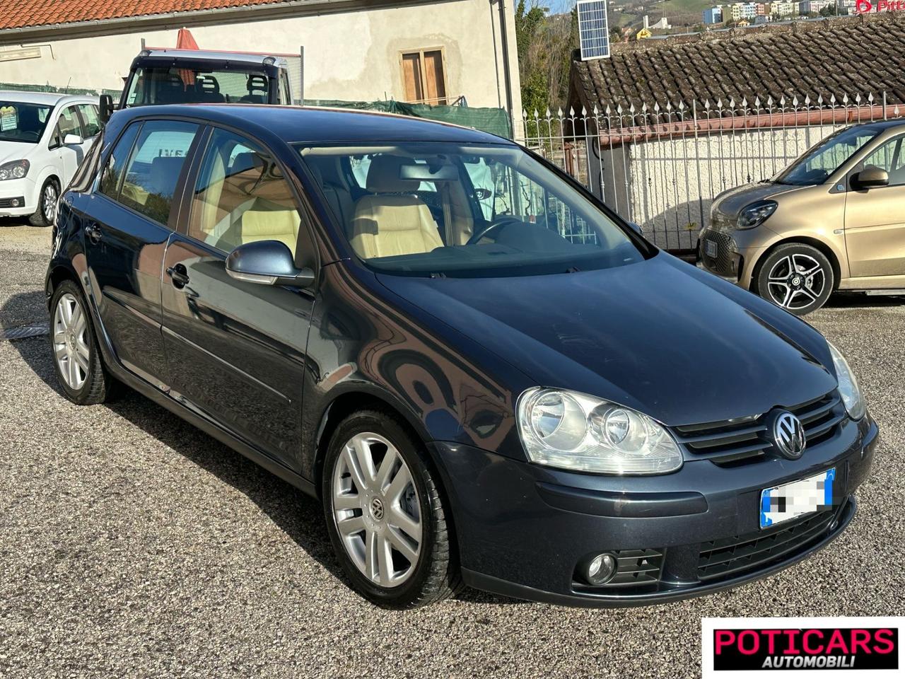 Volkswagen Golf 2.0 16V TDI 5p. Sportline