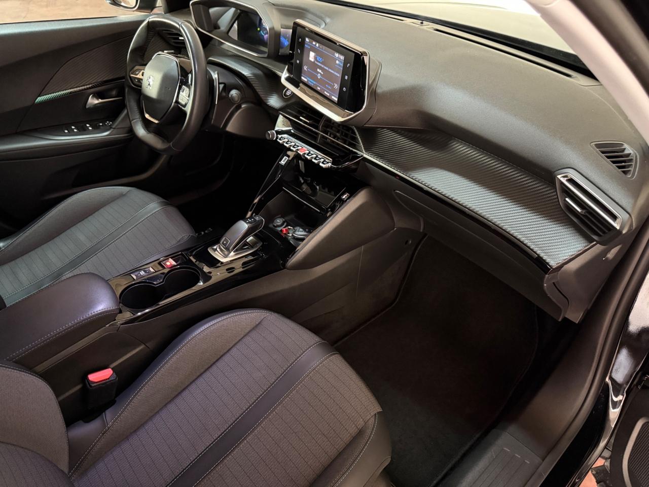 Peugeot 2008 BlueHDi 130 S&S EAT8 Allure Pack