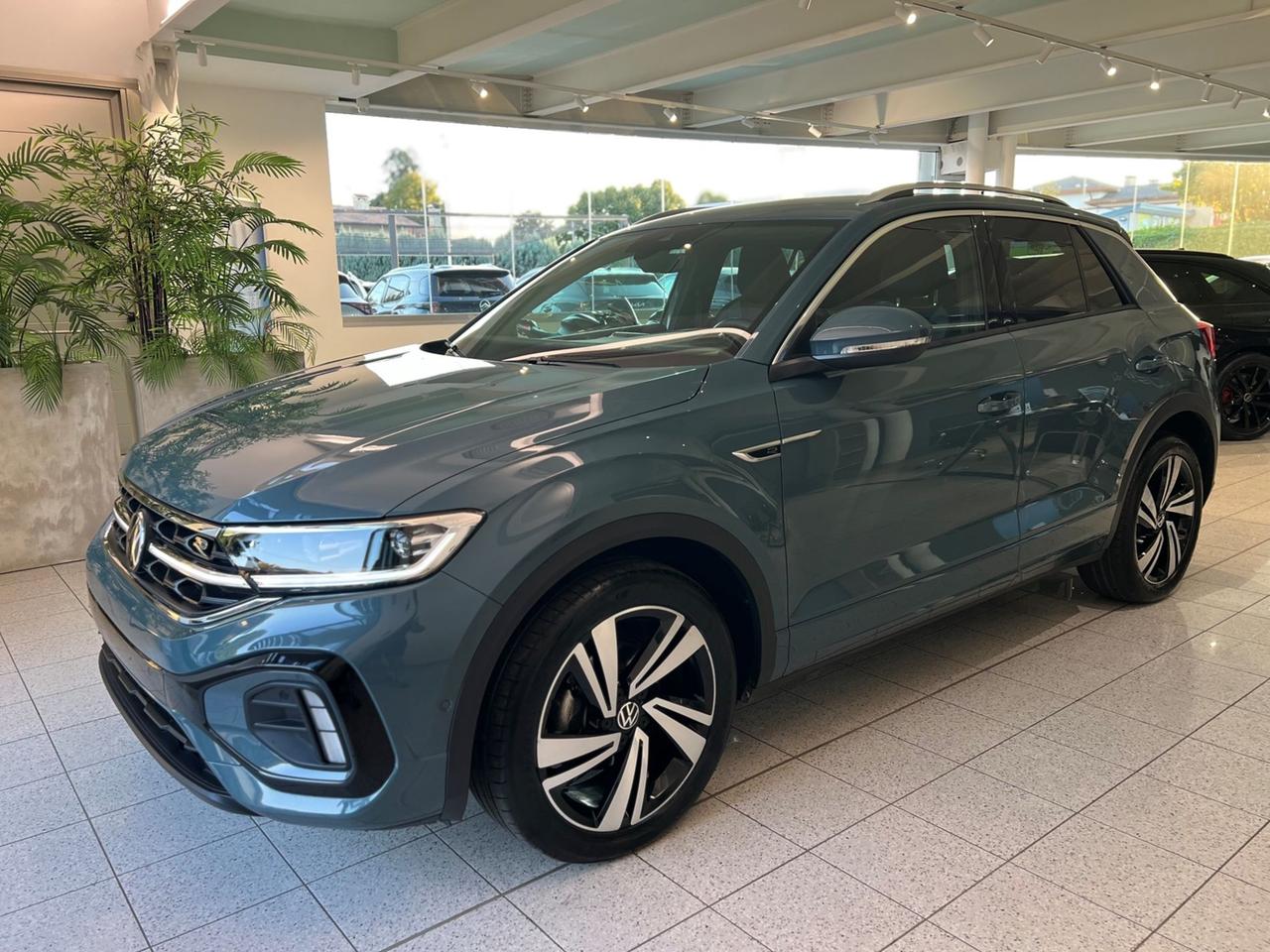 VOLKSWAGEN T-Roc 2022 1.5 tsi R-Line dsg - PARI AL NUOVO!