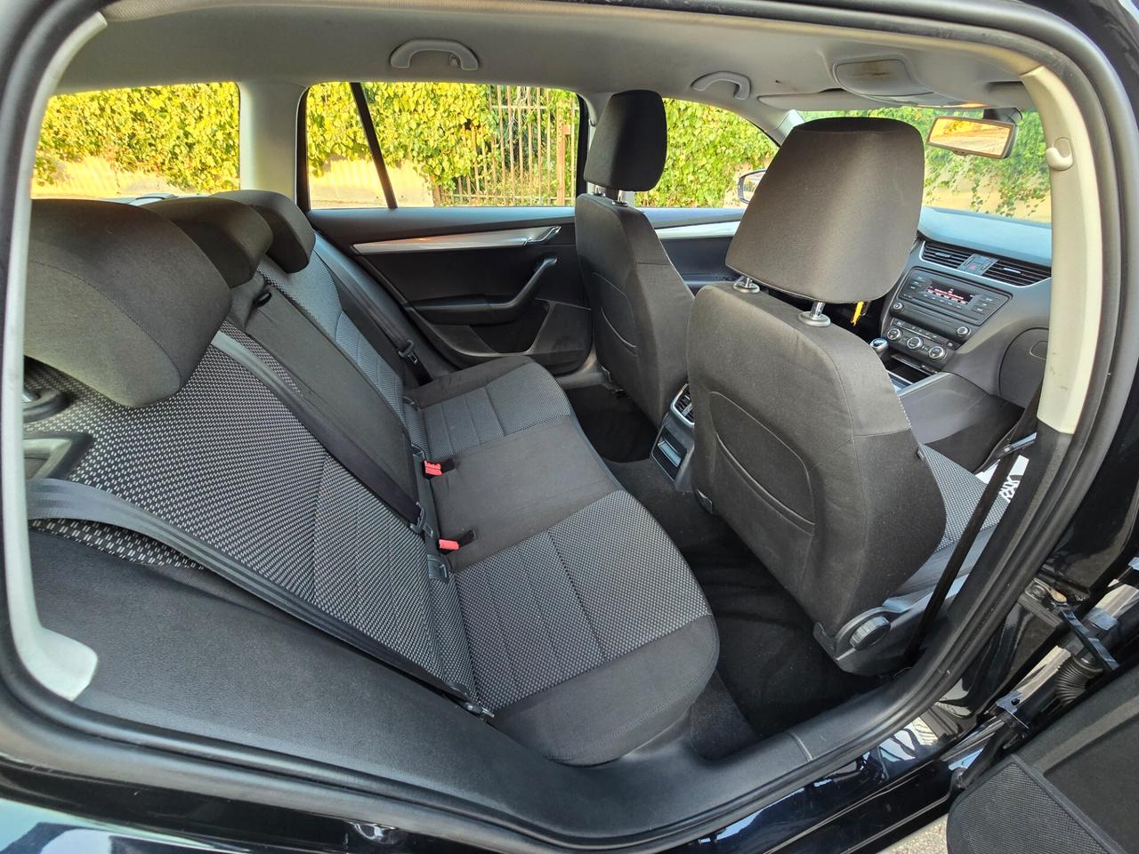 SKODA OCTAVIA RESTYLING 1.6 TDI 2015 PERFETTA