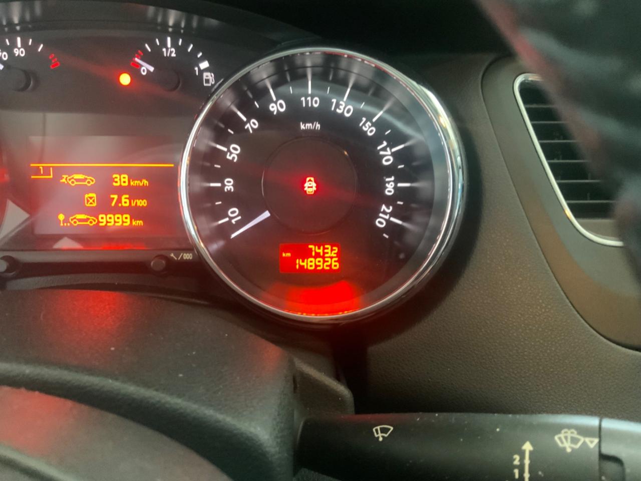 Peugeot 5008 2.0 HDi 150CV Féline