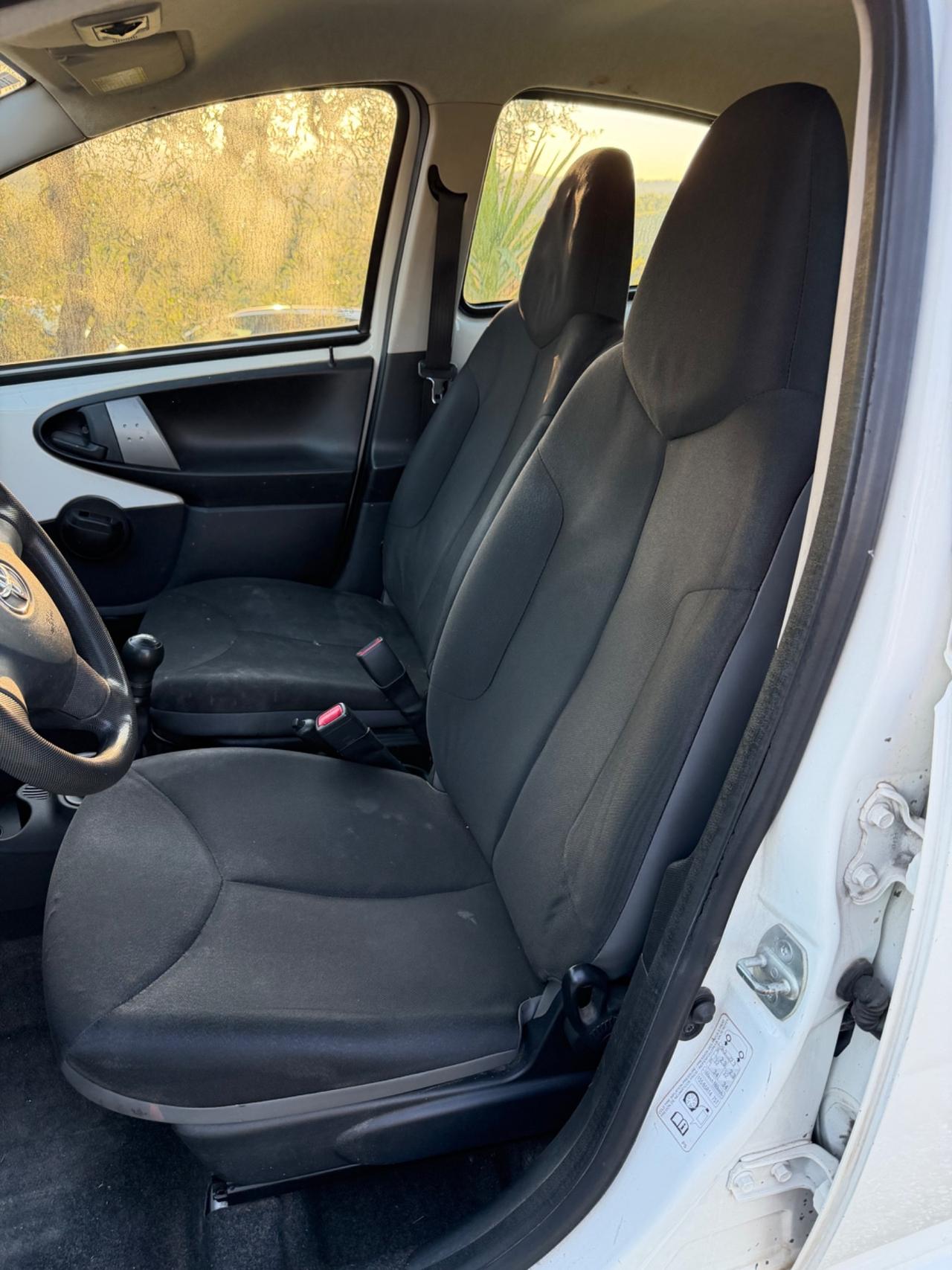 Toyota Aygo 1.0 12V VVT-i 5 porte Lounge Connect MMT