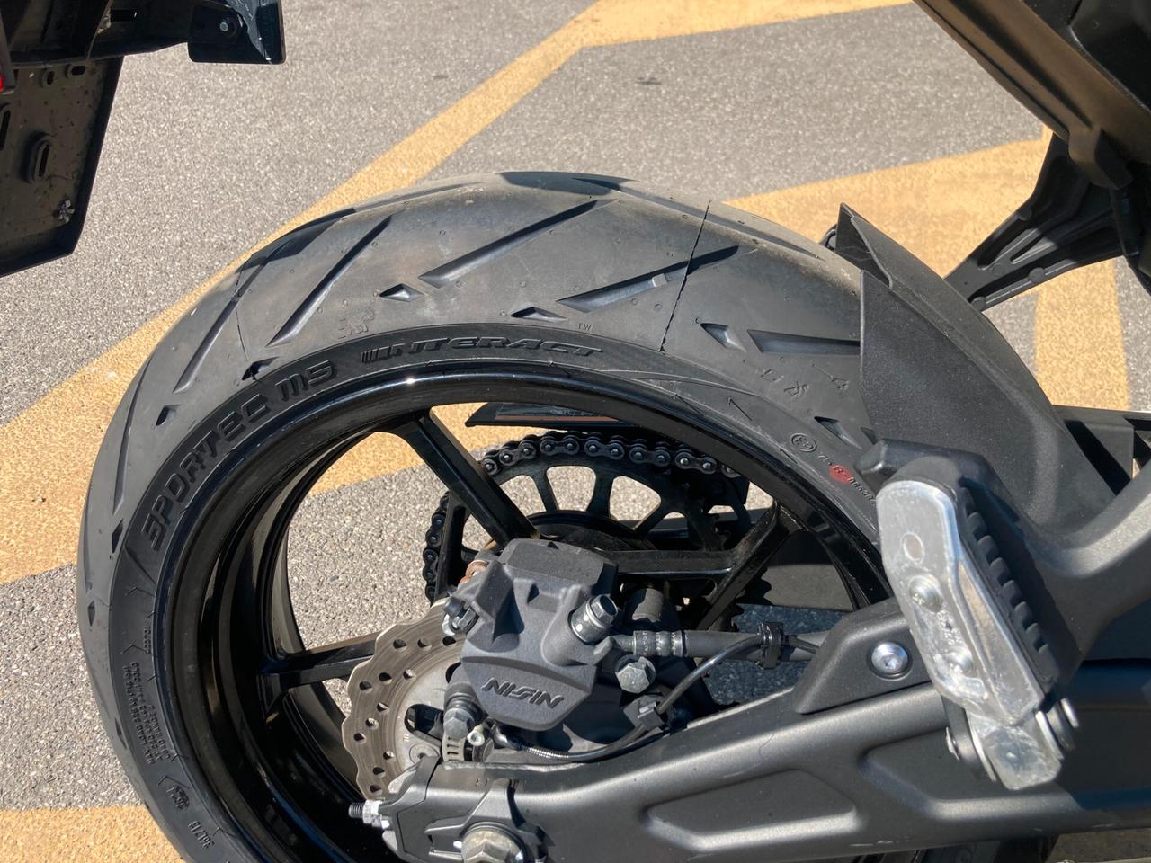 Kawasaki Z 650 sport + scarico completo e accessori