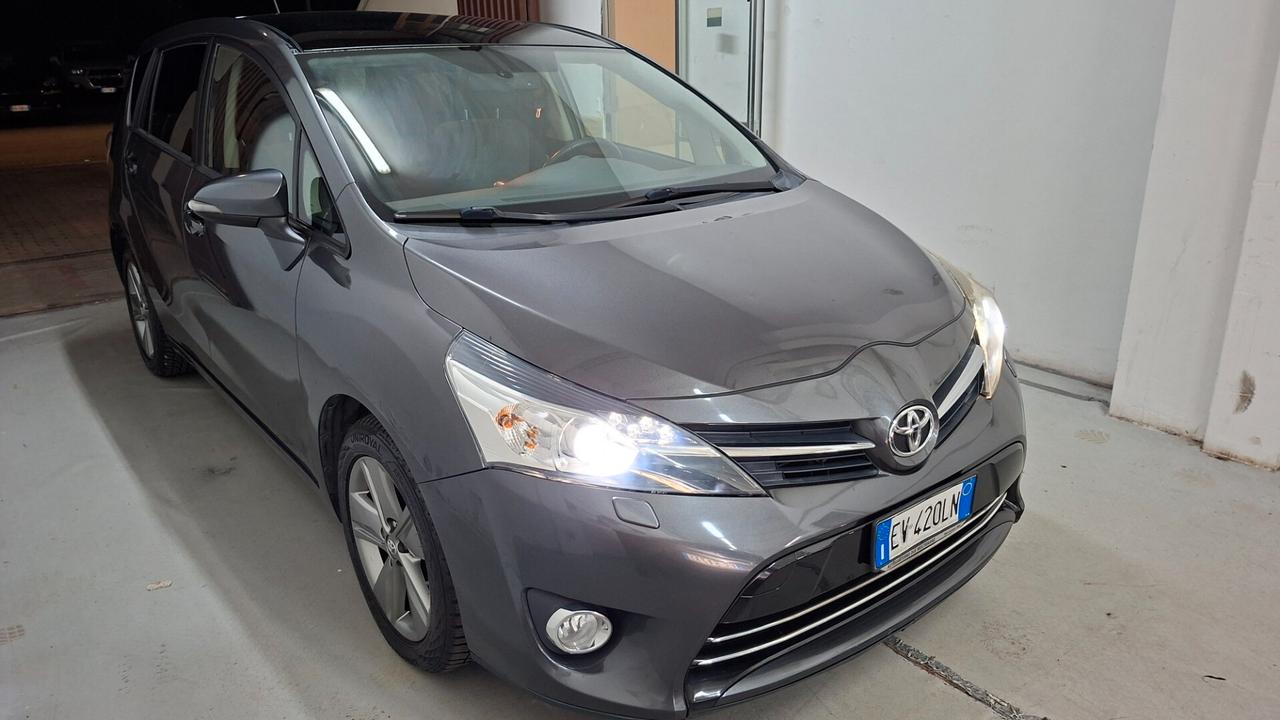 TOYOTA VERSO 2014 1.6DIESEL 7POSTI TETTO PANORAMICO