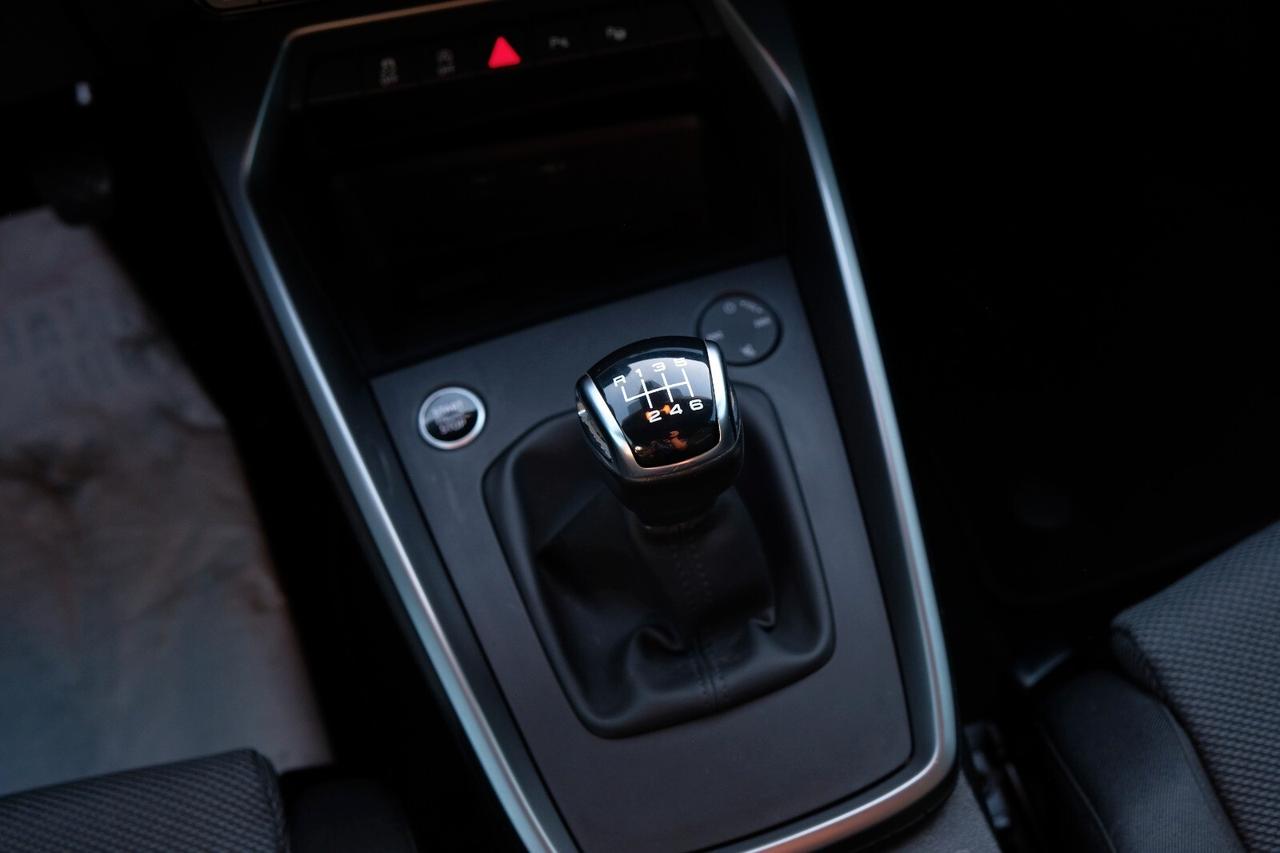 Audi A3 SPB 35 TDI Identity Black