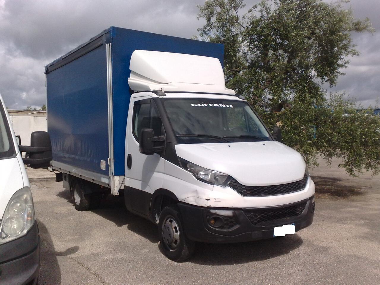 Iveco Daily 35c15 2.3hpt Centinato - 2015