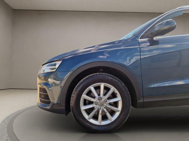 AUDI Q3 2.0 TDI 120 CV Business