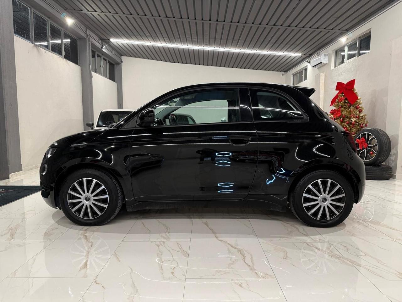 Fiat 500 500e 3+1 42 kWh La Prima