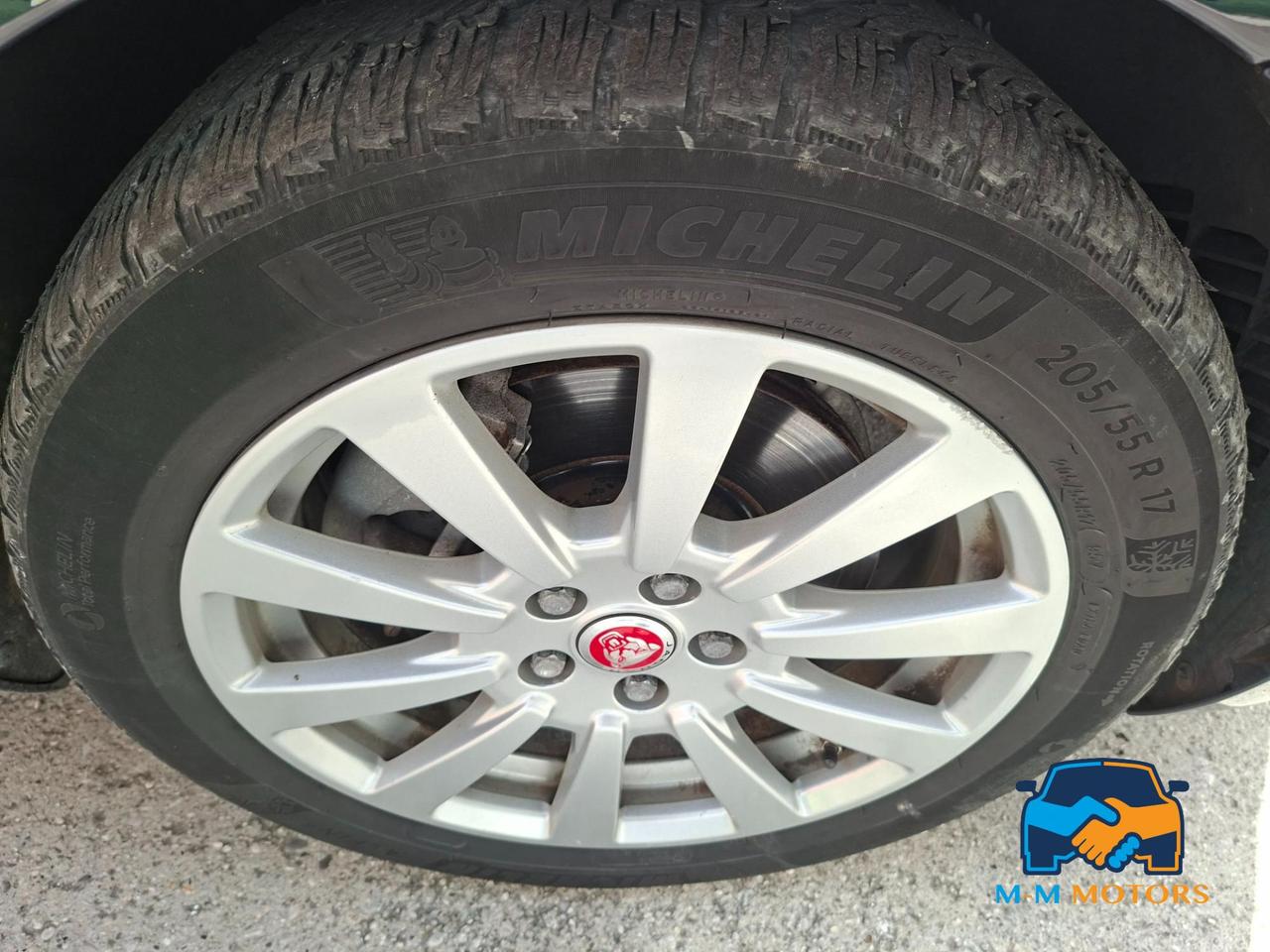 Jaguar XE Berlina XE 2.0d i4 Prestige Business edition 180cv auto my18