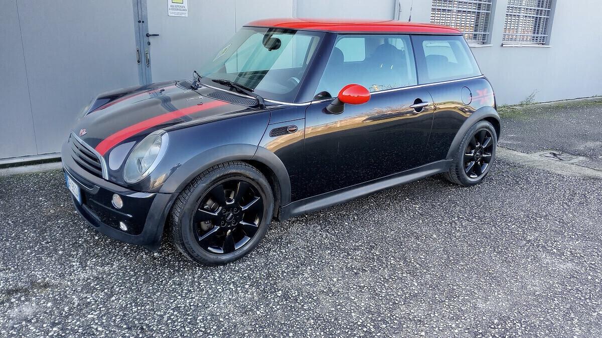 Mini Cooper 1.4 - diesel