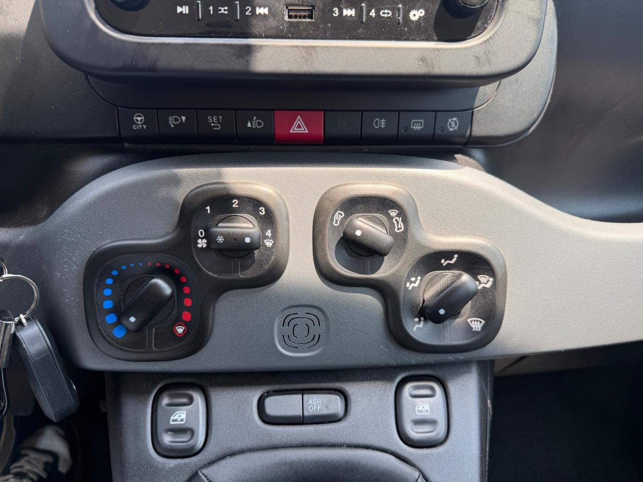 Fiat Panda 1.0 FireFly S&S Hybrid Red