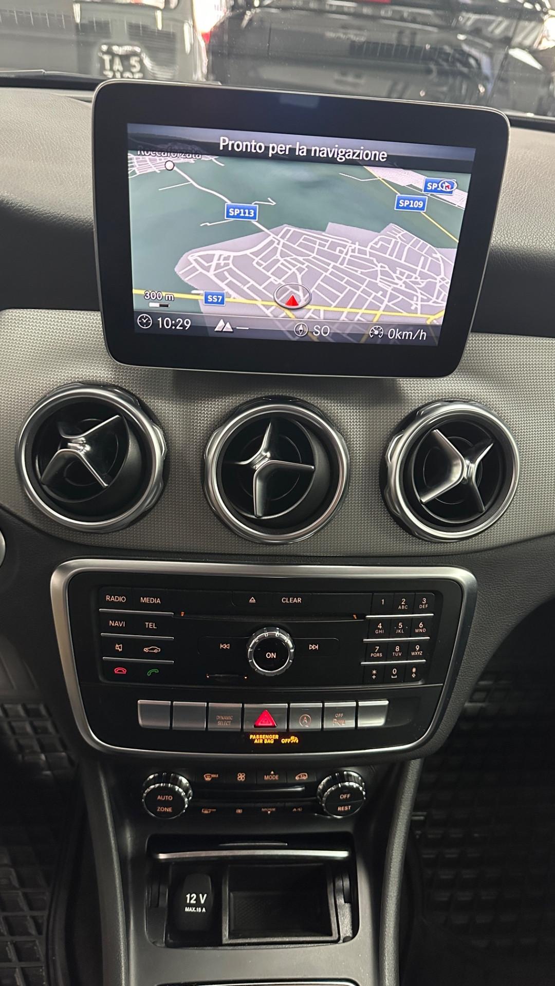 Mercedes-benz GLA 200 d Premium