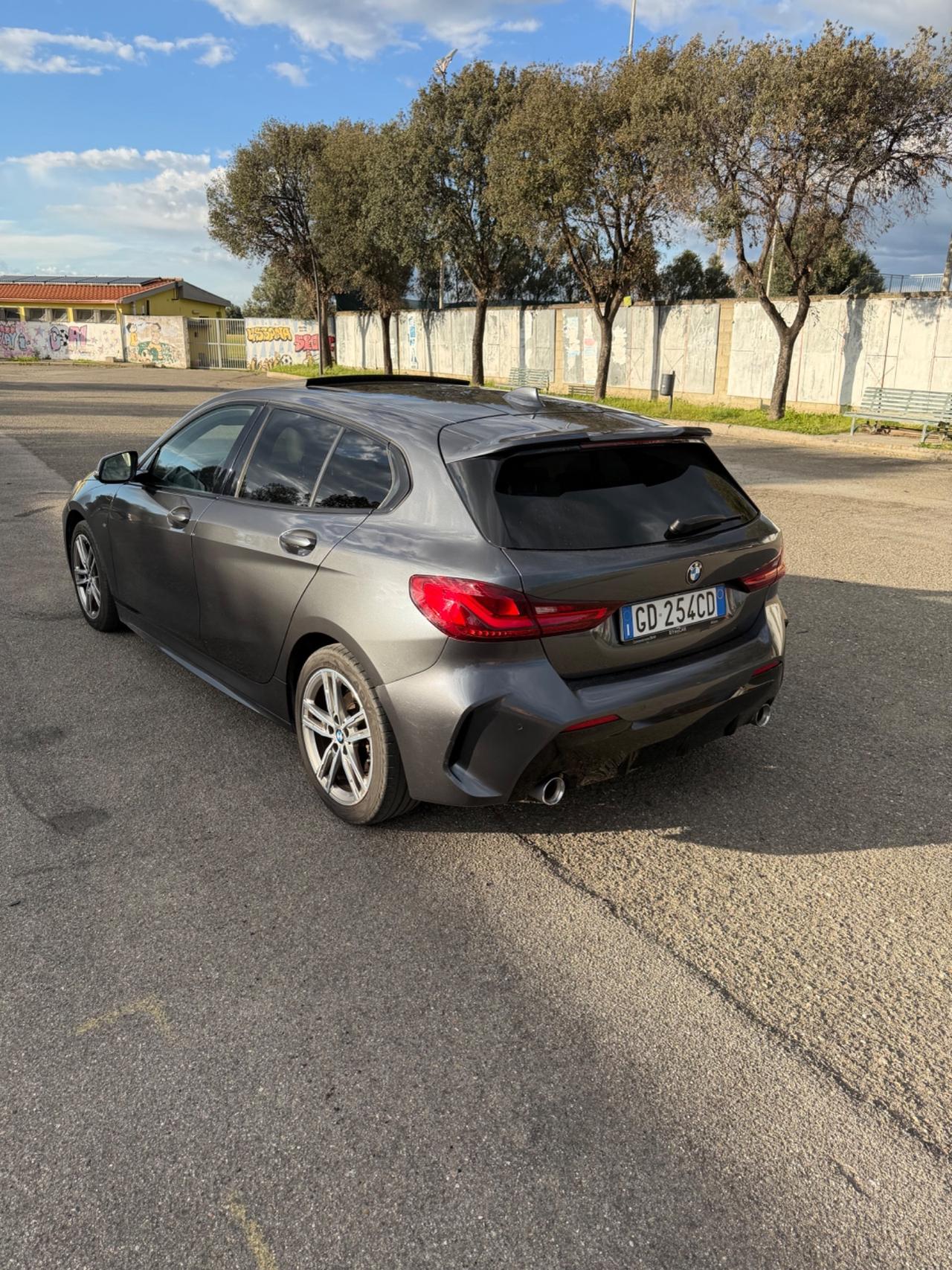 Bmw 118 118d 5p. Msport