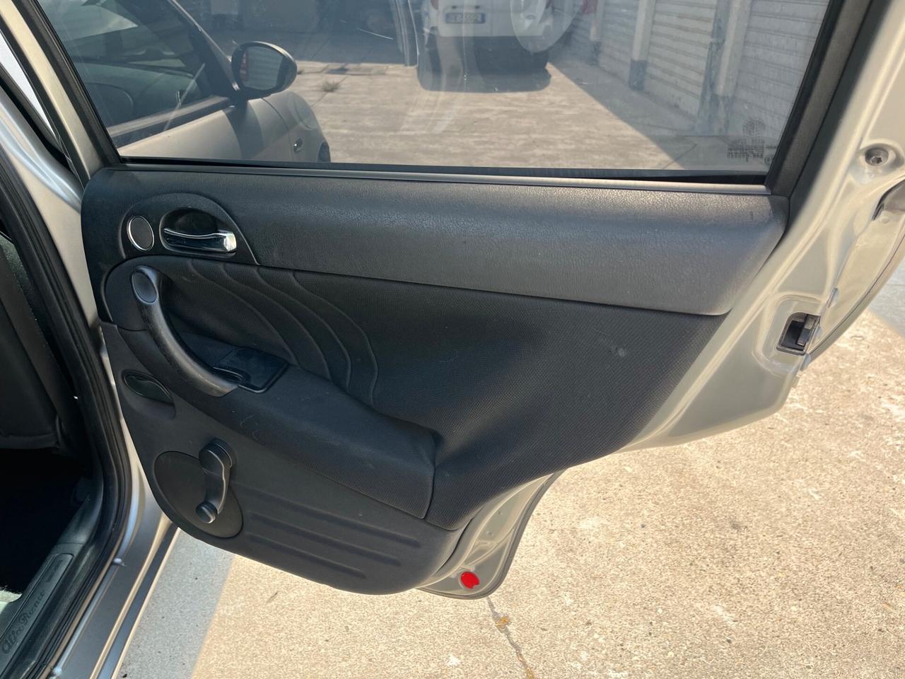 Alfa Romeo 147 1.9 JTD (120) 5 porte Exclusive OPACA