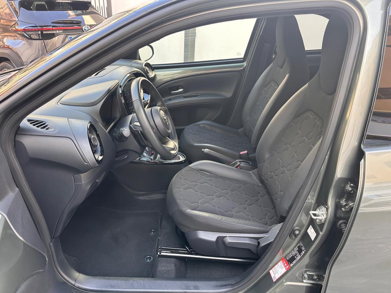 Toyota Aygo X 1.0 VVT-i 72 CV 5 porte Lounge S-CVT