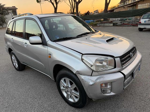 TOYOTA RAV 4 MY23 RAV4 2.0Tdi D-4D cat 5P Sol senza lavoro da fare