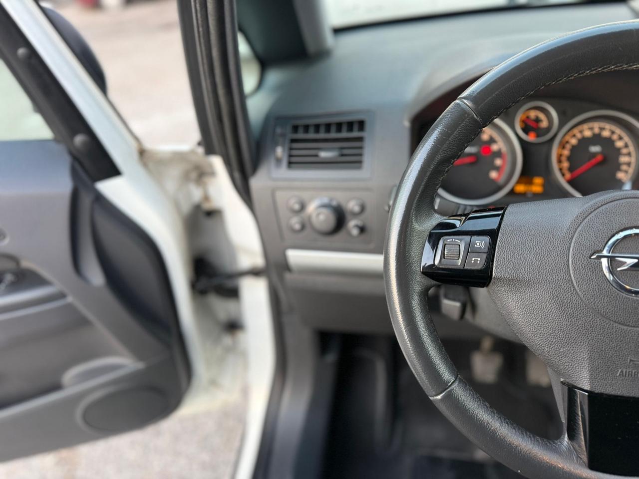 Opel Zafira 1.6 16V ecoM 150CV Turbo One