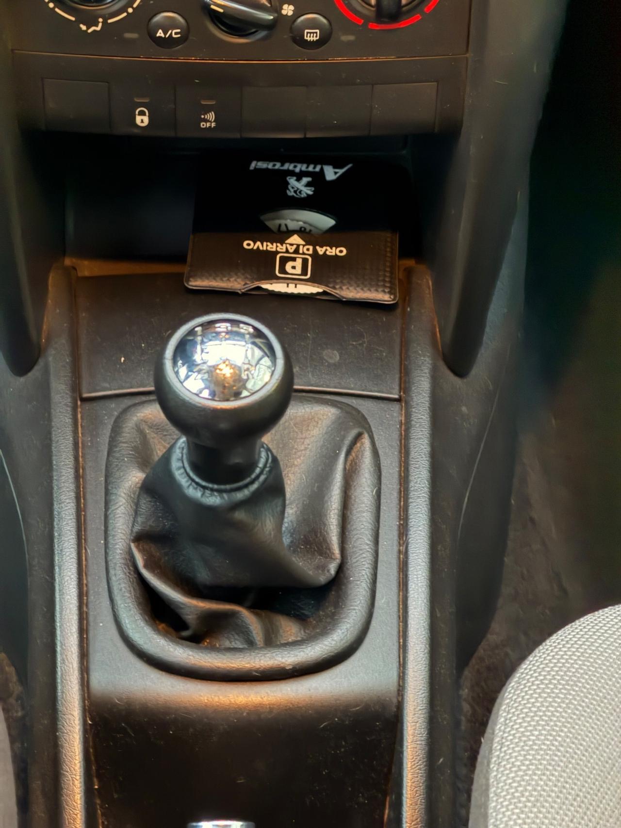 Peugeot 207 5porte- Neopatentati- Cinghia stostituita