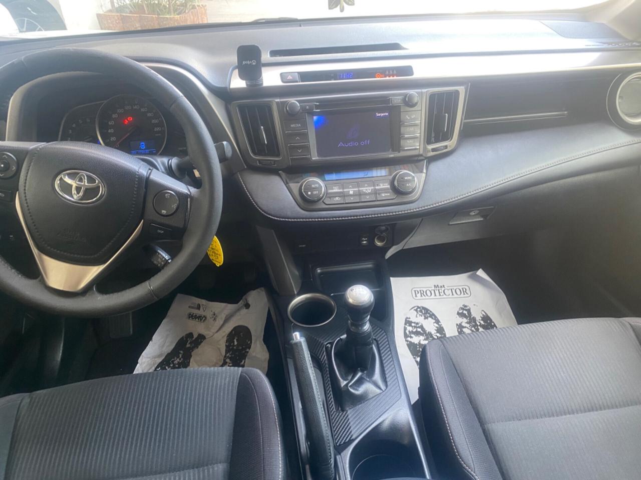 Toyota RAV 4 RAV4 2.2 D-CAT A/T 4WD Style