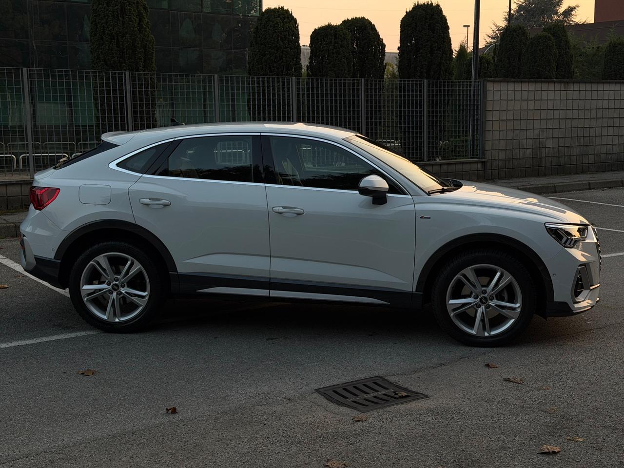 Audi Q3 35 TDI S tronic S-line edition