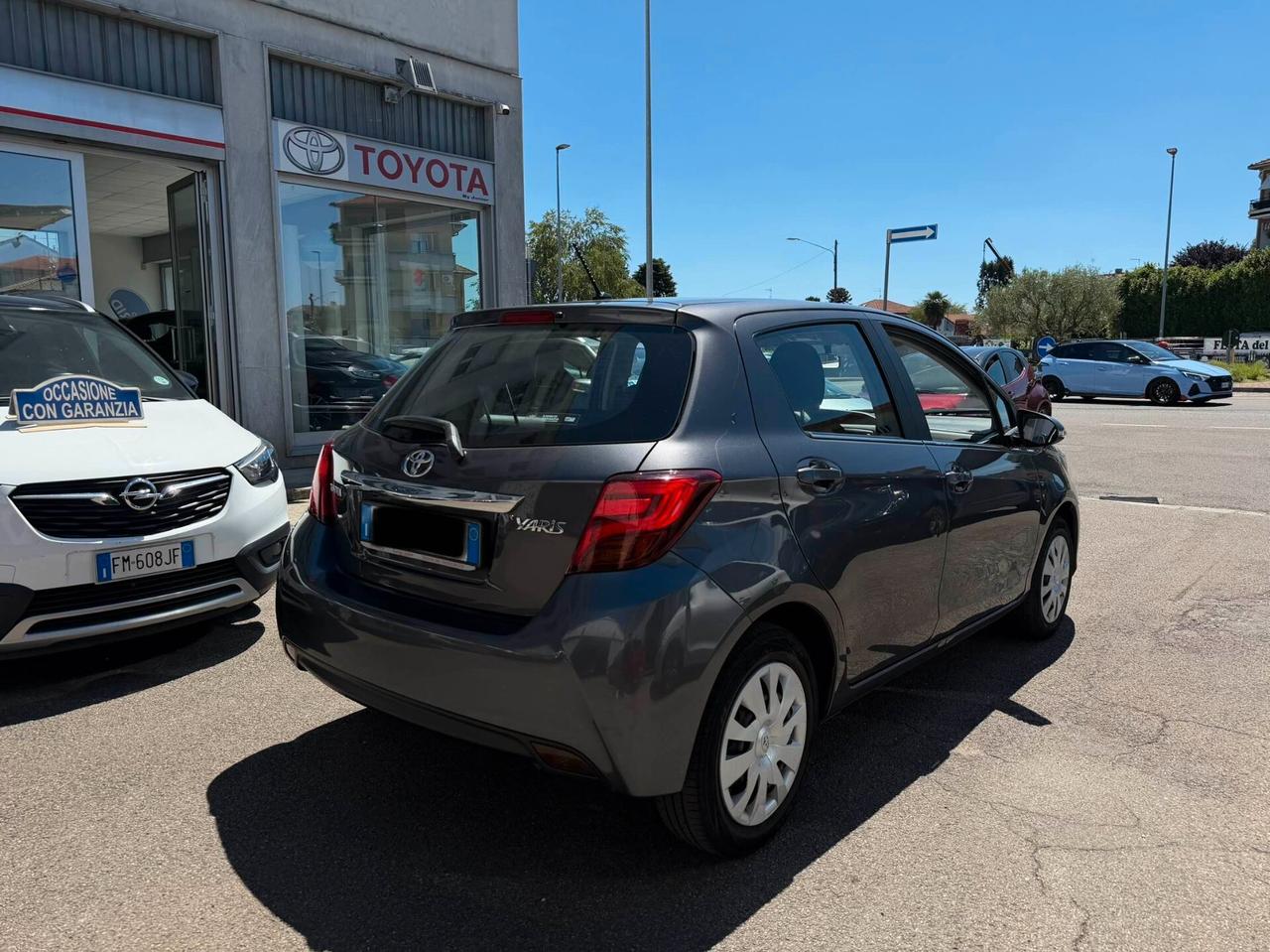 Toyota Yaris 1.3 Active NEOPATENTATI