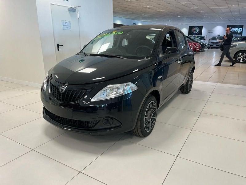 Lancia Ypsilon 1.0 FireFly 5 porte S&S Hybrid Silver Plus