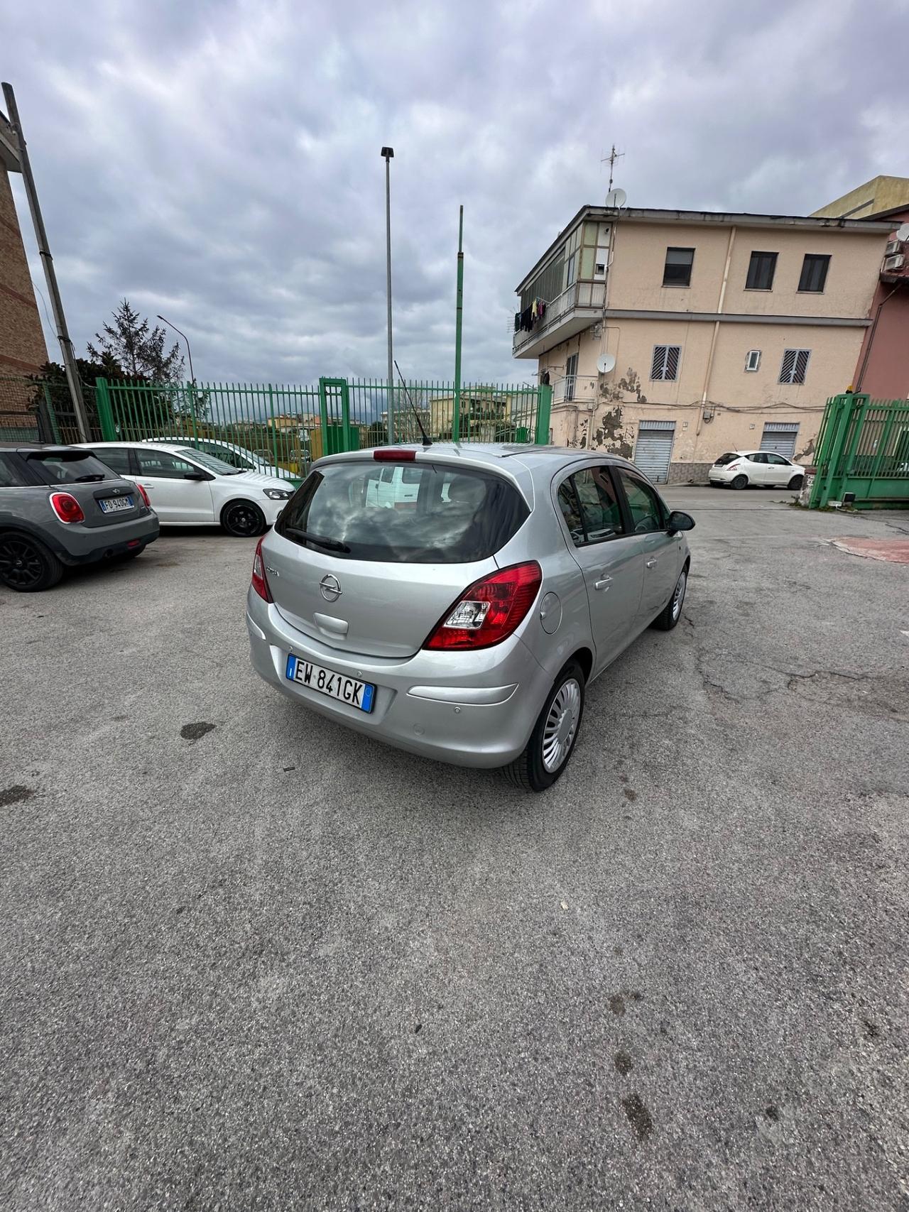 Opel Corsa 1.2 85CV 5 porte GPL-TECH Edition