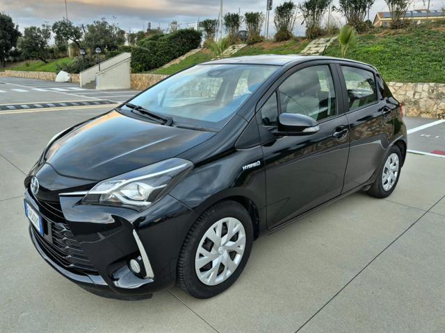 TOYOTA Yaris 1.5 Hybrid 5 porte Business