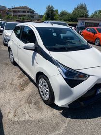 Toyota Aygo Connect 1.0 VVT-i 72 CV 5 porte x-play