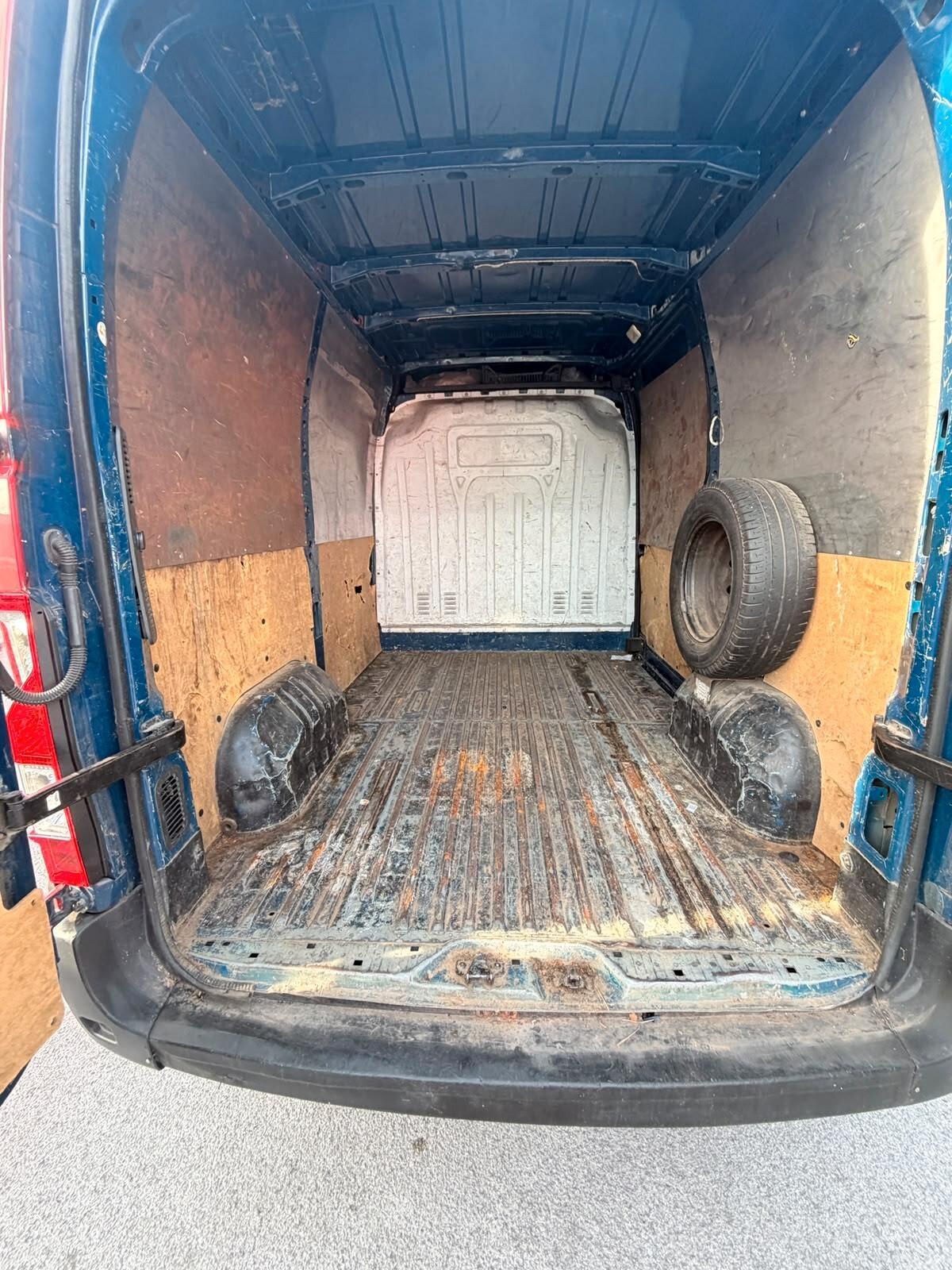 Nissan NV 400 33 2.3 DCI I125 CV FURGONE