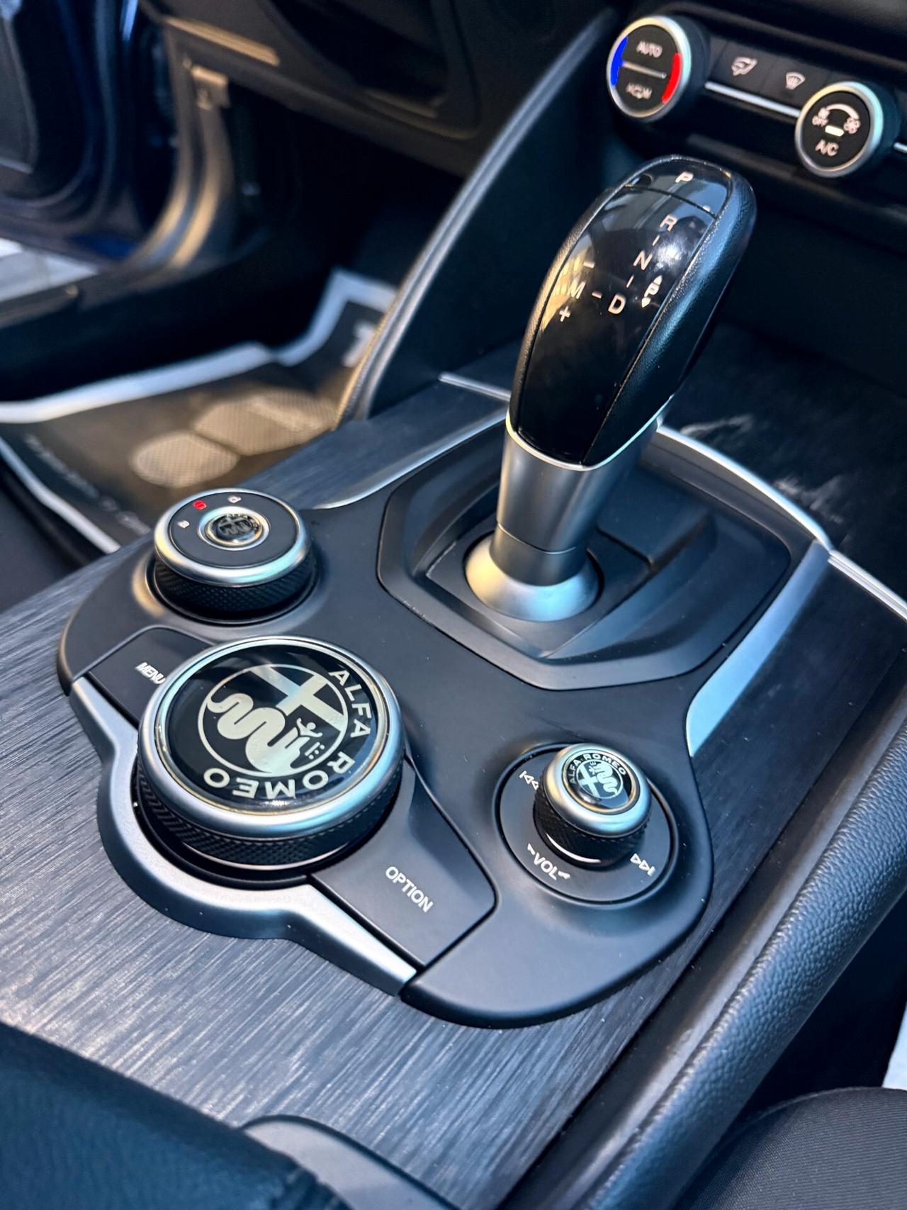 Alfa Romeo Giulia 2.2 Turbodiesel 136 CV AT8 Business NAVI,TELECAMERA,FARI FULL LED,BLUETOOTH,ANDROID AUTO