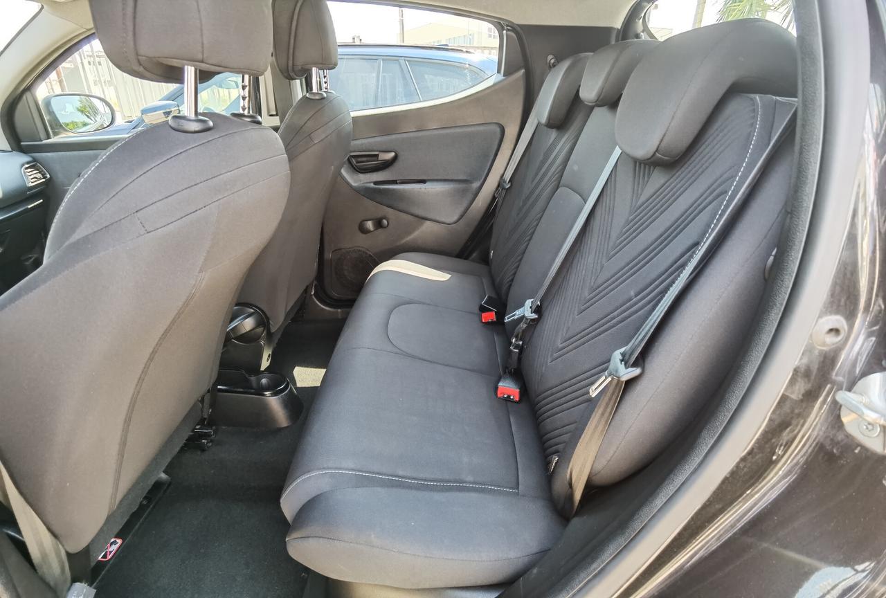 Lancia Ypsilon 1.0 FireFly 5 p. Hybrid Gold
