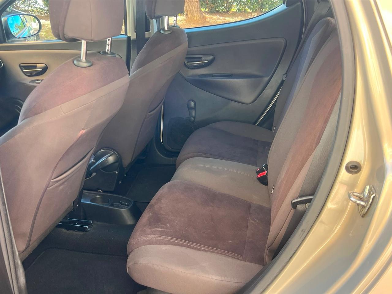 Lancia Ypsilon 0.9 TwinAir 85 CV 5 porte Metano Ecochic Gold