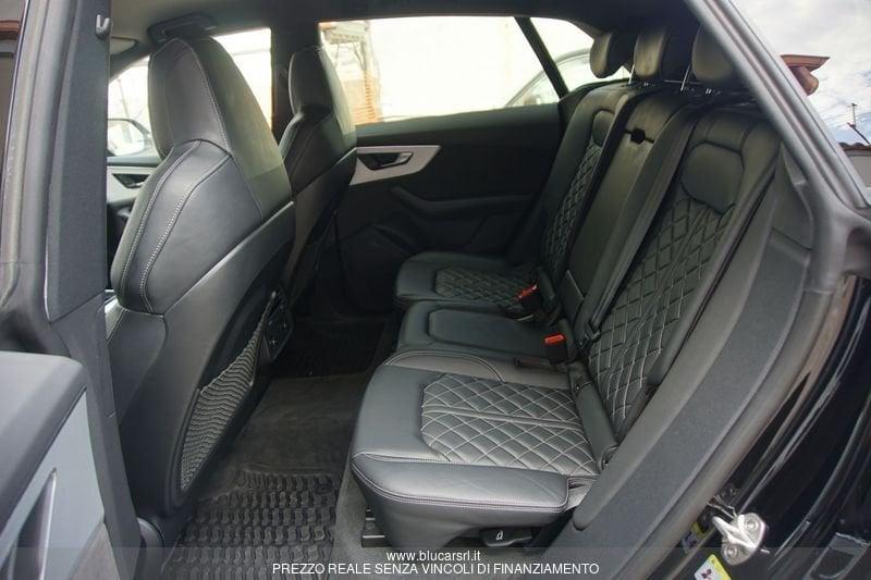 Audi Q8 45 TDI quattro tiptronic Sport