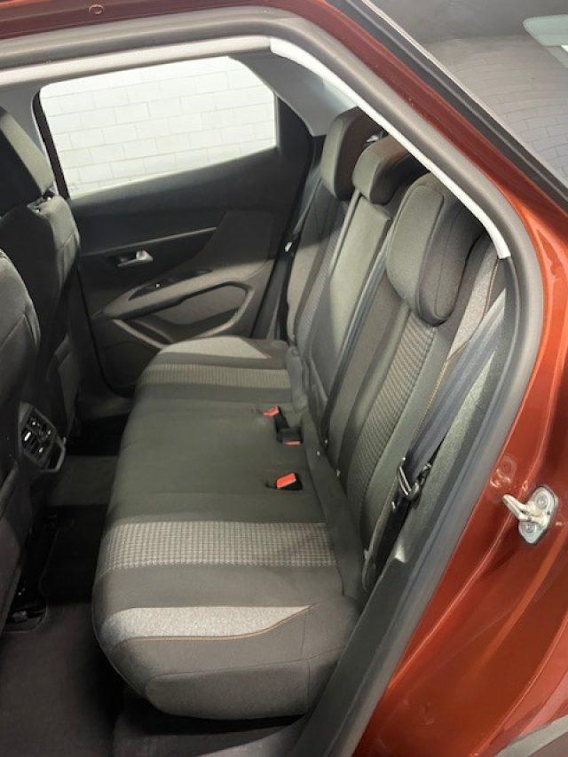 PEUGEOT 3008 BlueHDi 130 S&S EAT8 Business