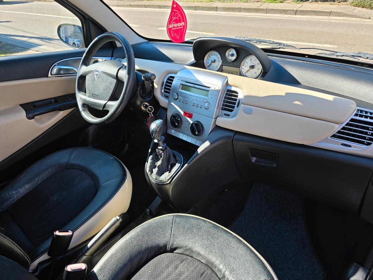 Lancia Ypsilon 1.2 Versus