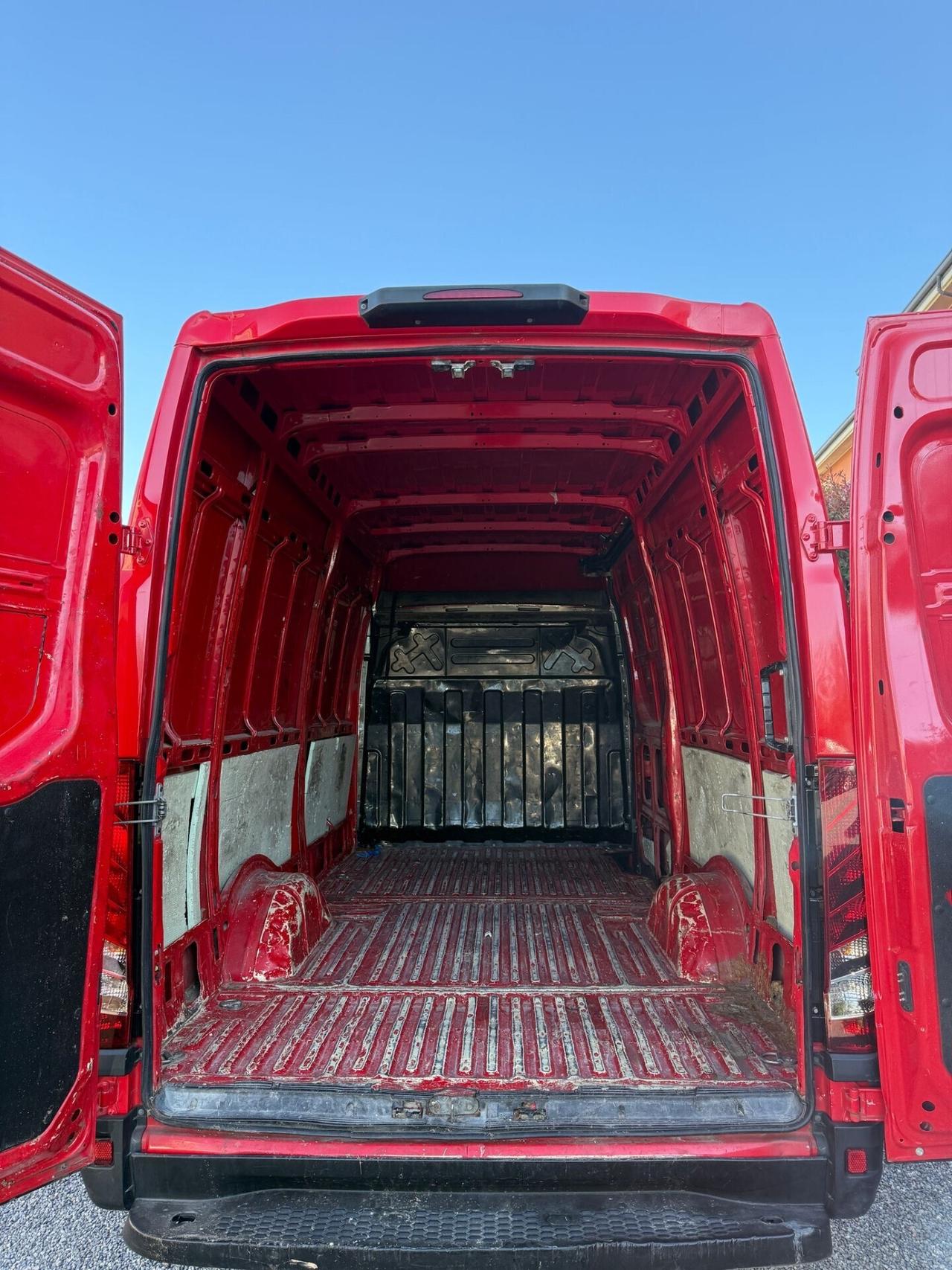 Iveco Daily 33S12 2.3 HPT PM-TM Furgone