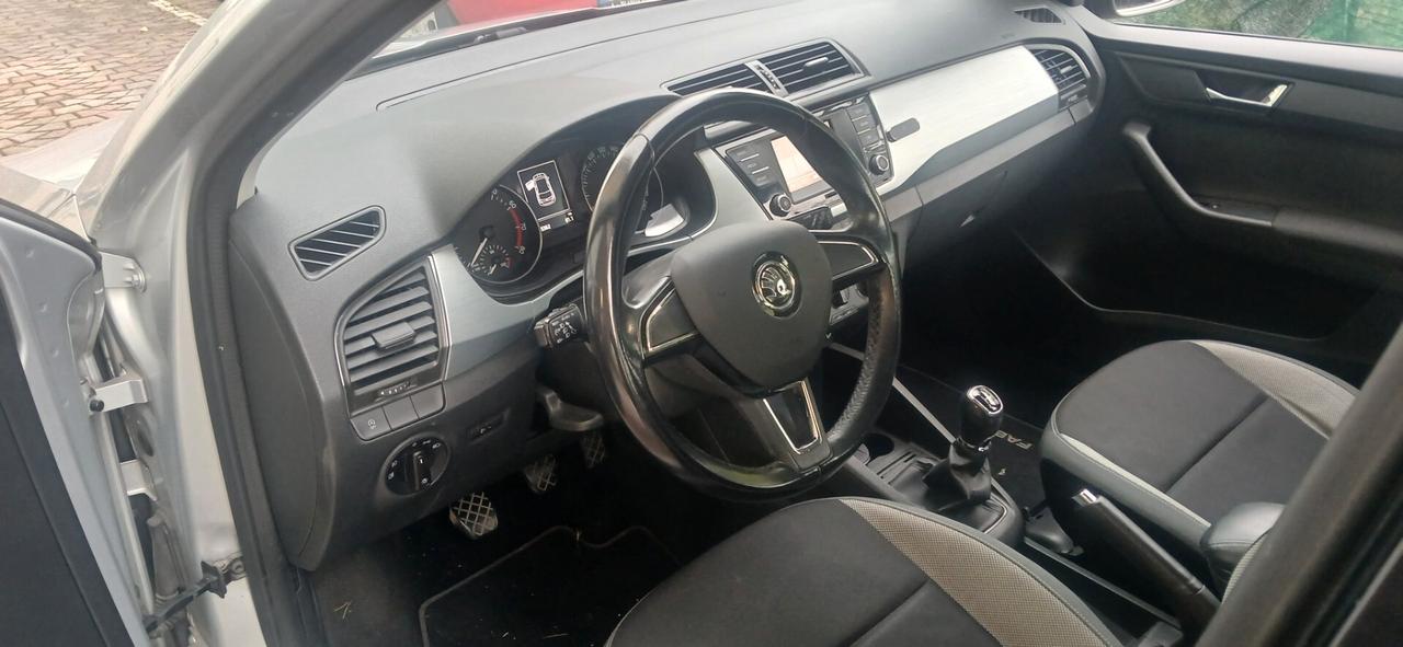 Neopatentati Skoda Fabia 1000 benzina