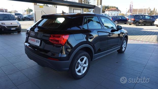 AUDI Q2 30 TDI S tronic Business