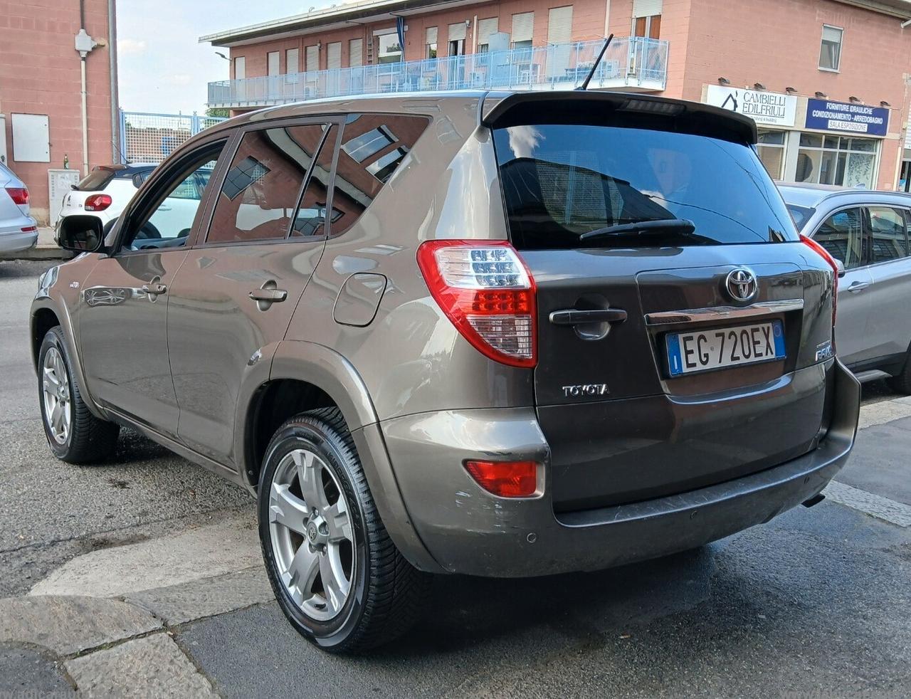 TOYOTA Rav4 Crossover 2.200 D-Cat 150cv 4WD Autom.