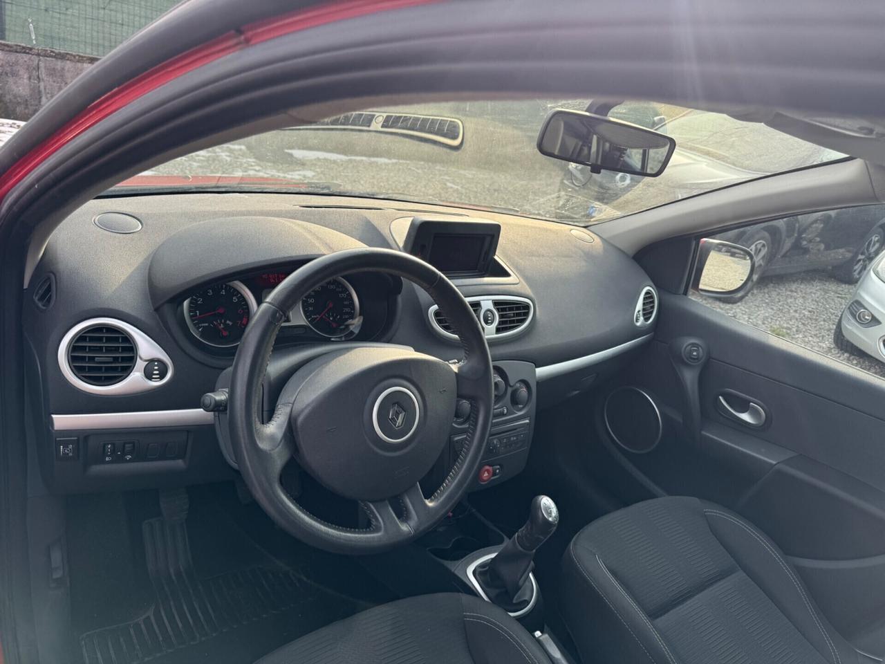 Renault Clio 1.2 16V 5 porte GPL Dynamique neopatentato