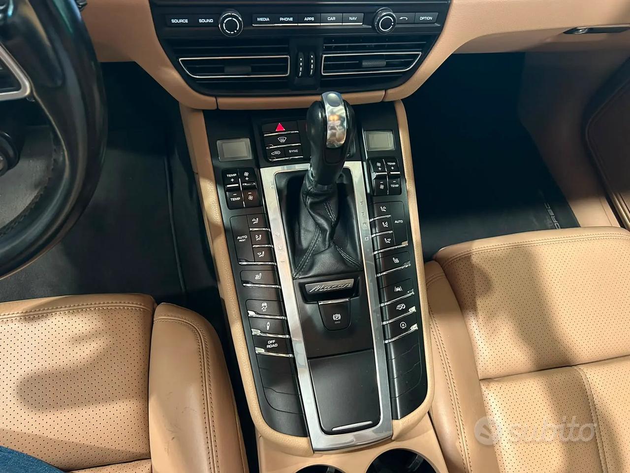 PORSCHE MACAN 2.0