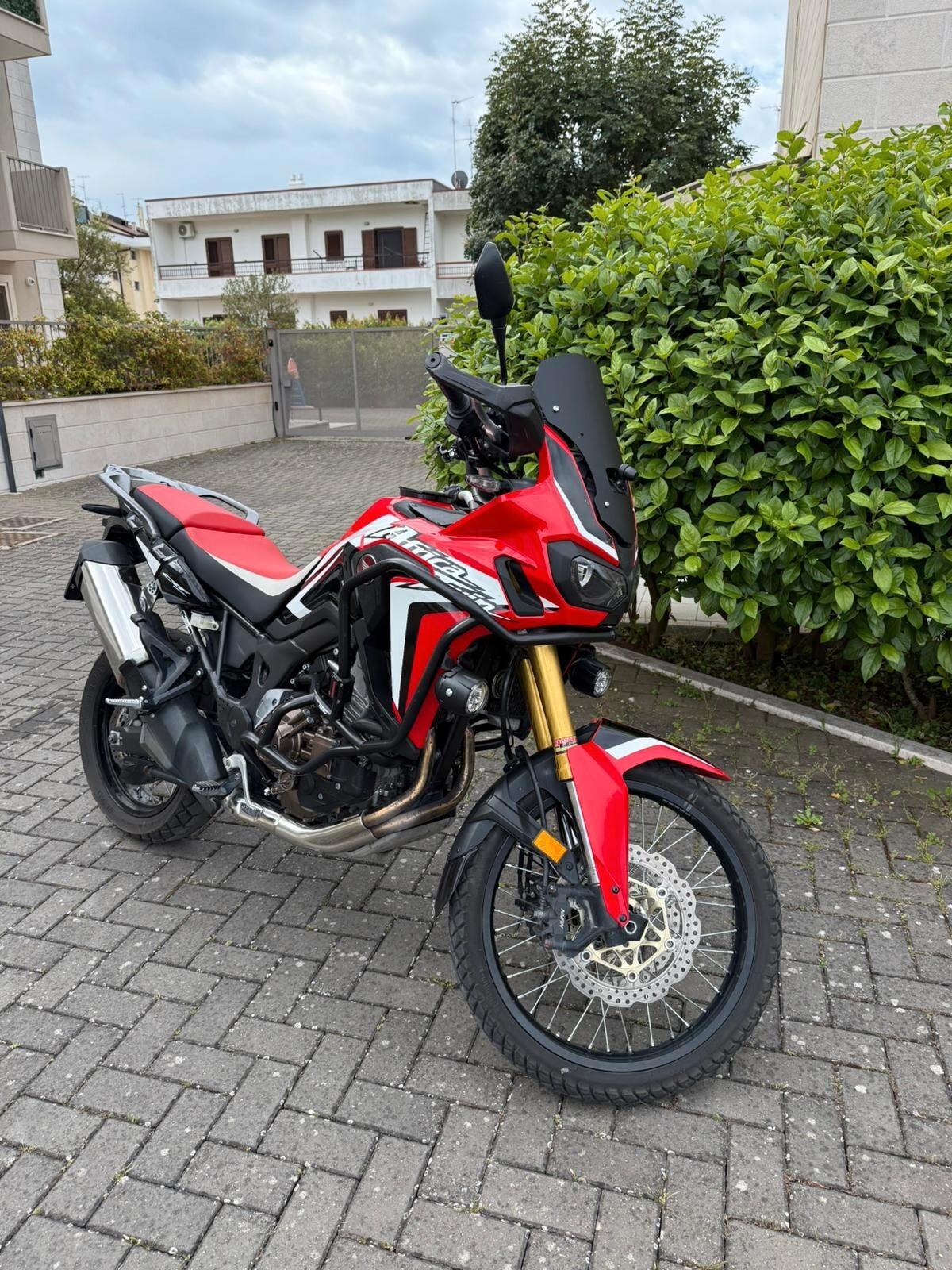 Honda AFRICA TWIN CRF 1000 adventure sport DCT