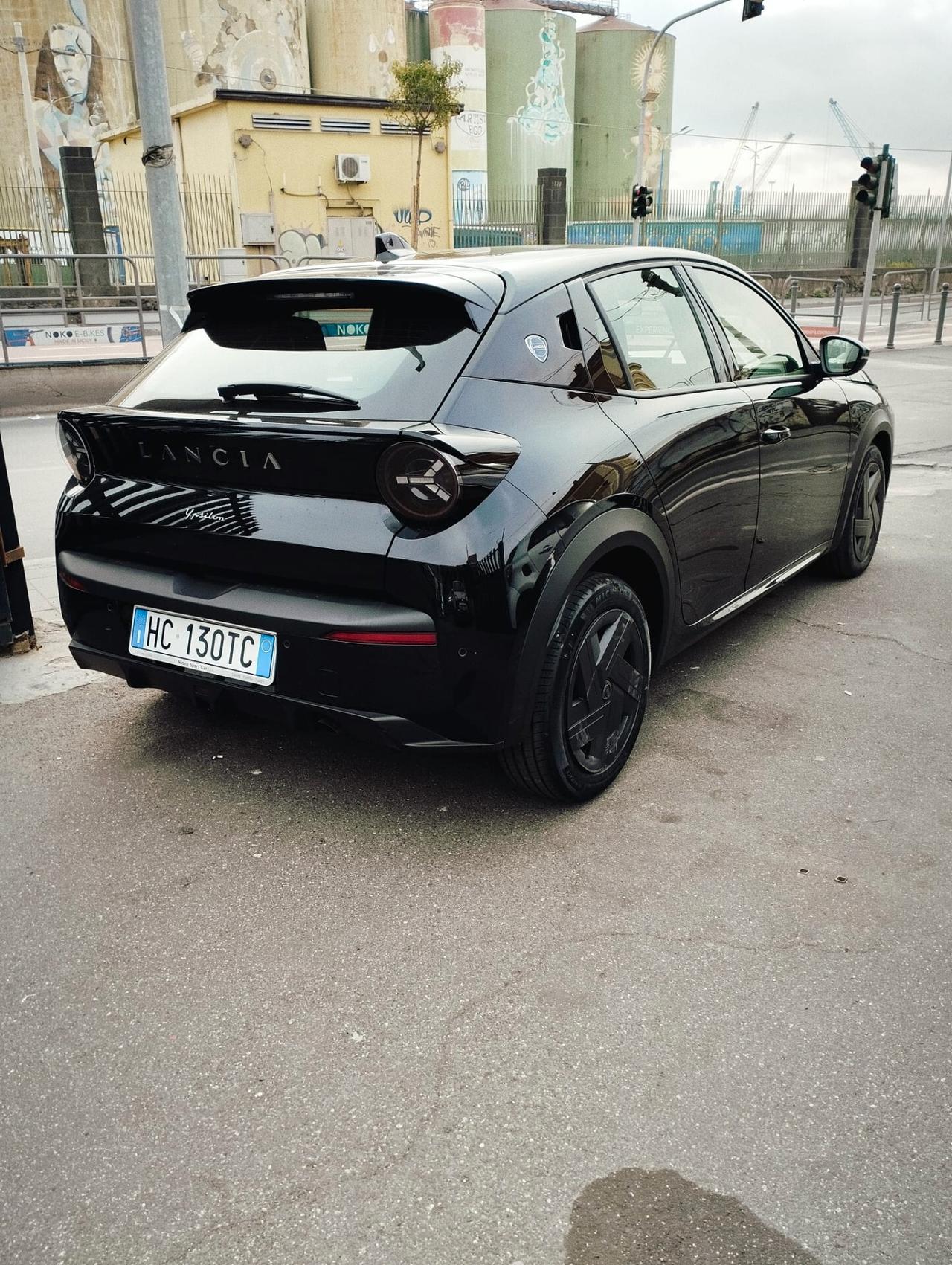 Lancia Ypsilon Hybrid e-DCT Edizione Cassina