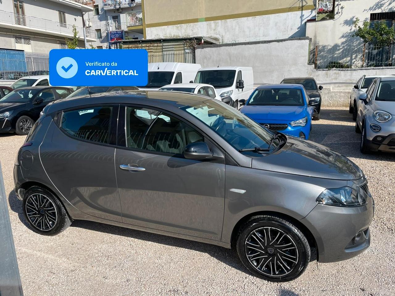 Lancia Ypsilon 1.0 FireFly 5 porte S&S Hybrid Gold Plus