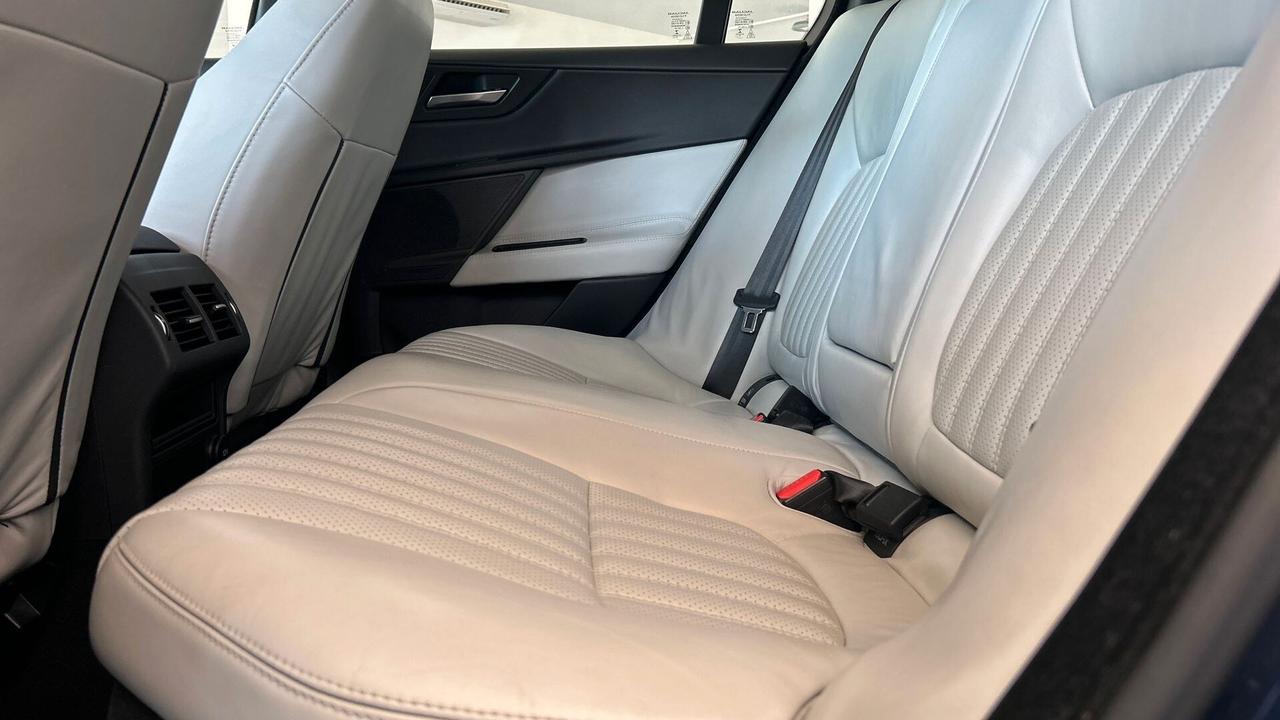 Jaguar XE 2.0 D Turbo aut. Prestige