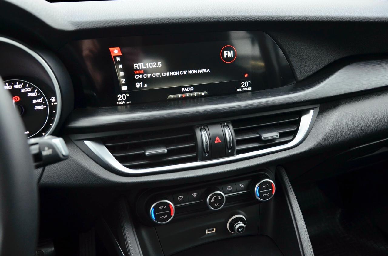 ALFA ROMEO STELVIO 2.2 t Q4 180cv AUTO, UFF ITALIANA, SERVICE CON FATTURE, 18", RETROCAMERA, PERMUTE